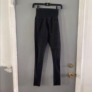Agnes & Dora High Waisted Moto‎ Leggings Size XS